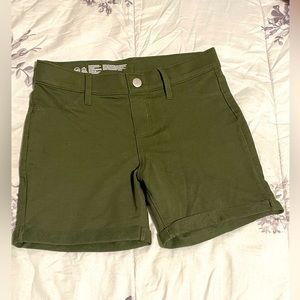 Women short